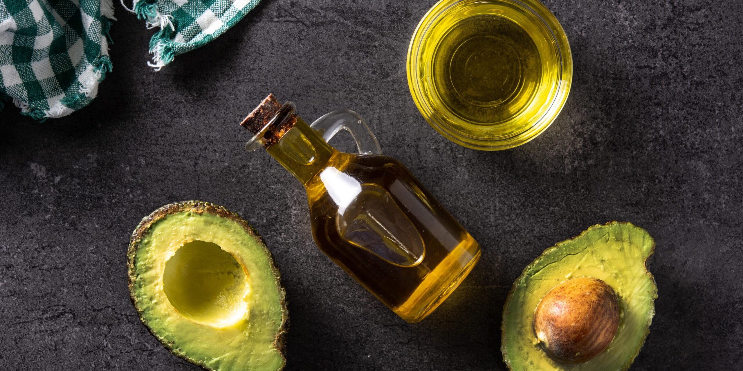 Why Chefs Prefer Cooking With Avocado Oil